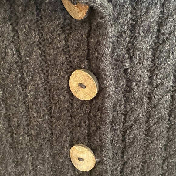 Hand-Finished Sweaters of Ireland Wool Cardigan - Picture 4 of 10